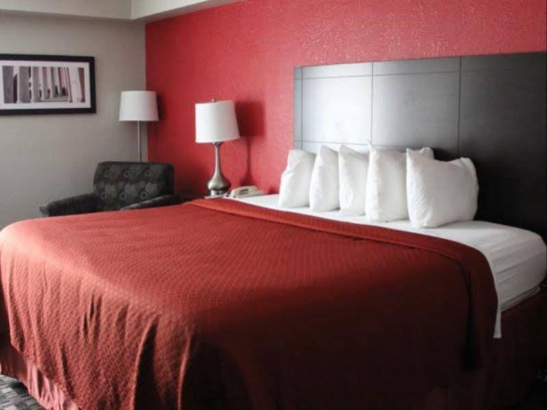 Quality Inn Near Potomac Mills Woodbridge Exterior foto
